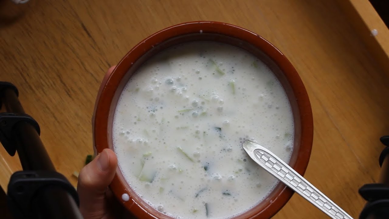 Bulgarischer Tarator - Kalte Joghurt-Suppe f&uuml;r den Sommer