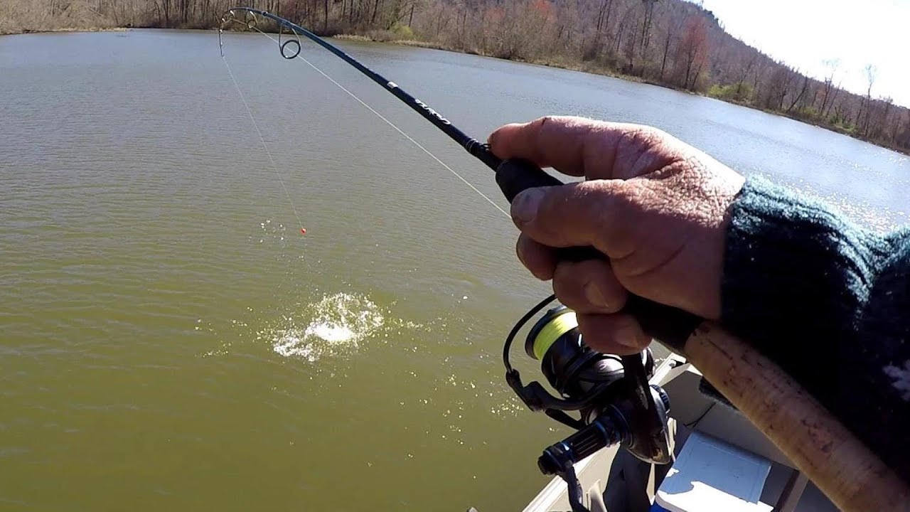 Pre-Spawn Crappie Fishing 2019 - Simple Techniques To Catch Pre-Spawn SLABS!