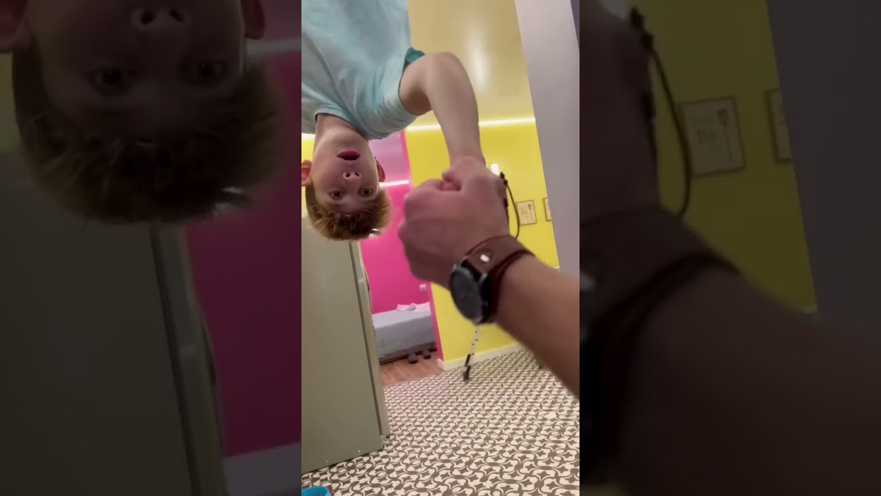 УКУСИЛ ПАУК, часть 2!!🕷😱🤷&zwj;♂️ #короткометражный #шорты #как