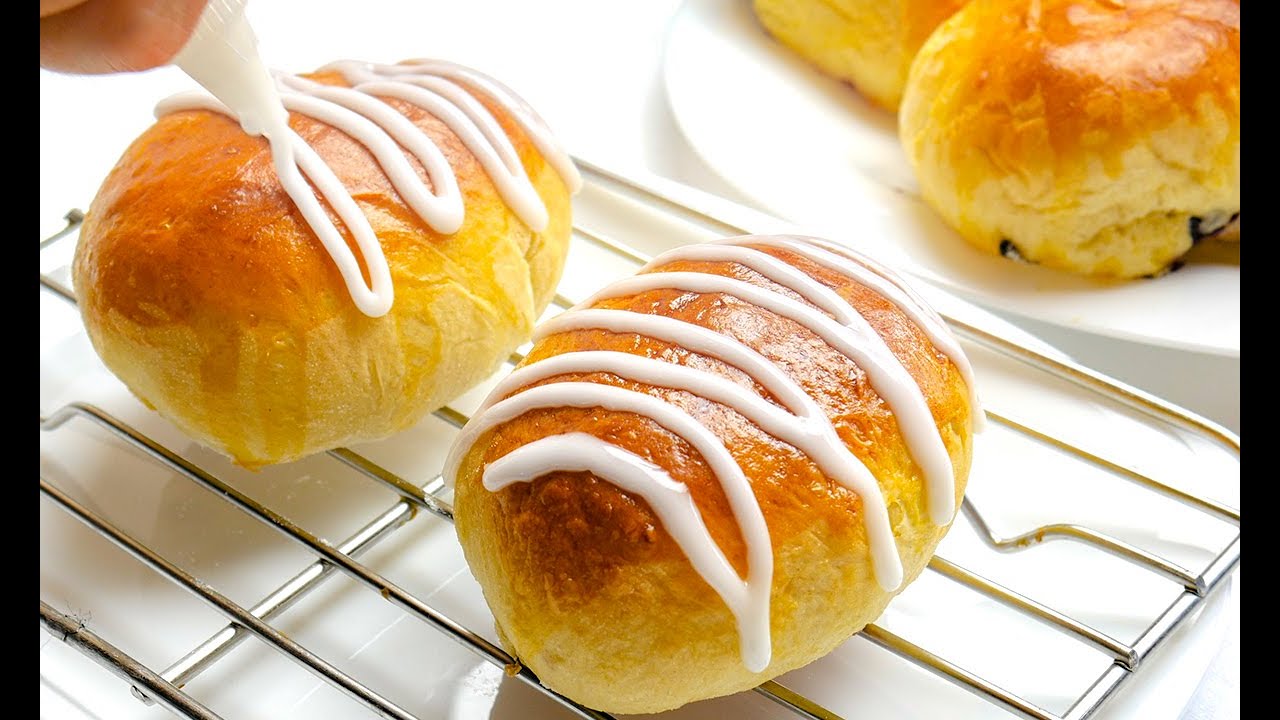 Сильно ягодные, пушистые булочки с лесными ягодами👌