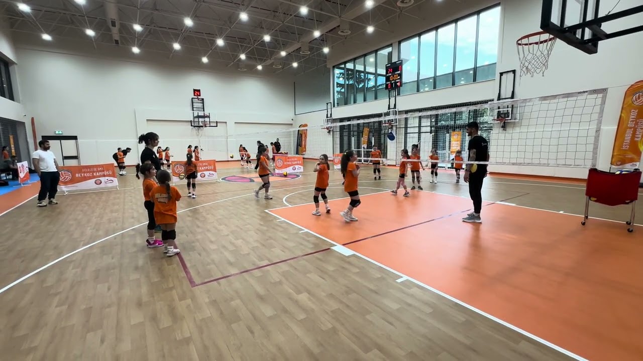 Eczacıbaşı Voleybol Okuluna Gidiyoruz! 🏐🎉