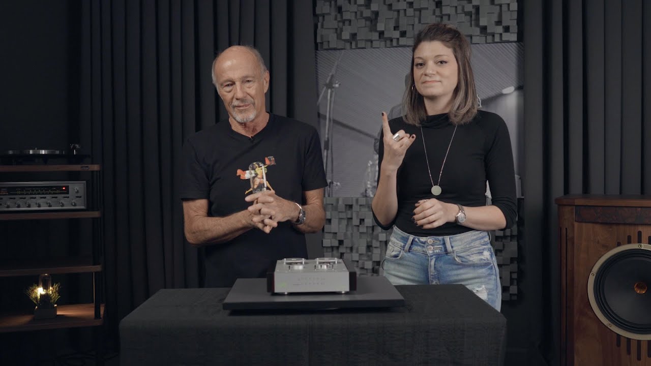 E.A.T. E-Glo Petit Phonostage Review /w Upscale Audio's Kevin Deal & Kat Ourlian