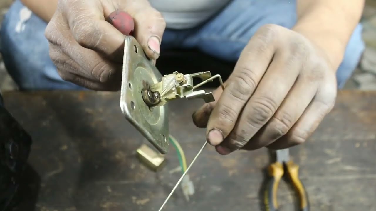 اصلاح عوامه  تنك البنزين في الموتوسيكل