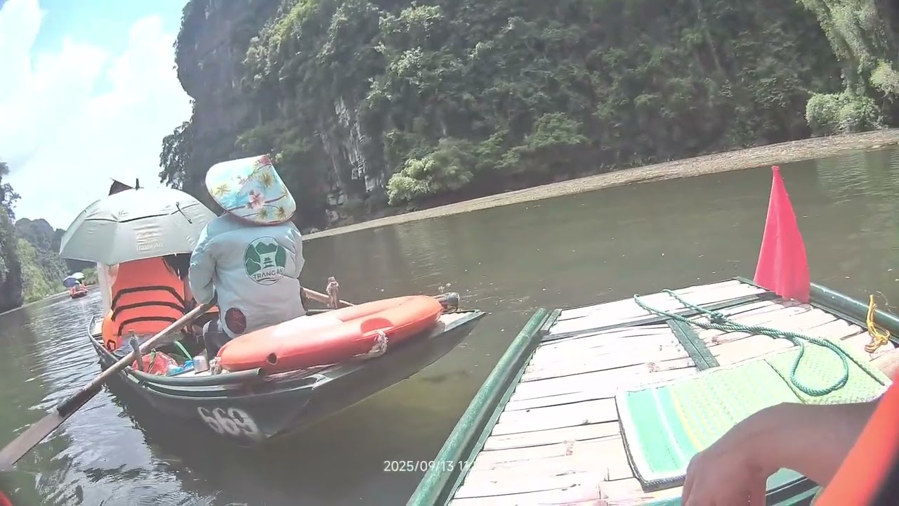 陆龙弯02越南寧平｜陸龍灣划船穿三洞＋Mua山俯瞰絕景