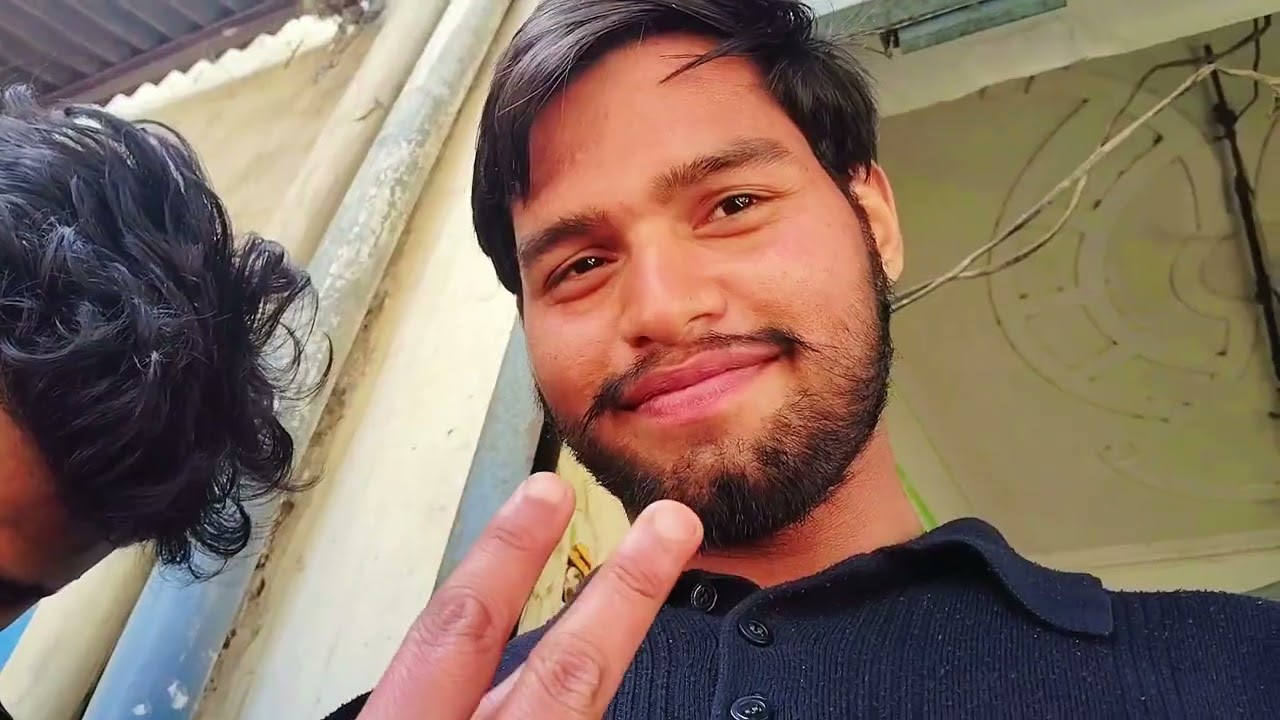 Kaptangj Mein Lagi Bheed 😮