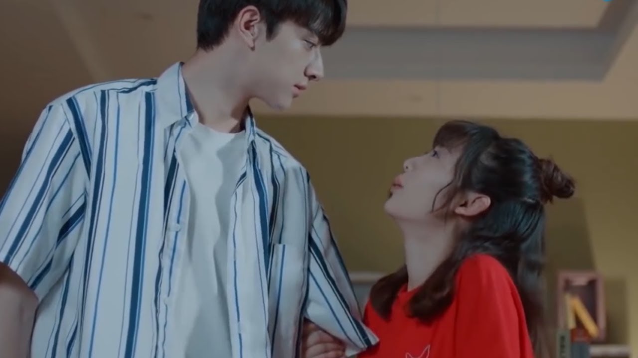 Cool guy is super nervous when he heard Si Tumo was confess by other. | Put Your Head on My Shoulder