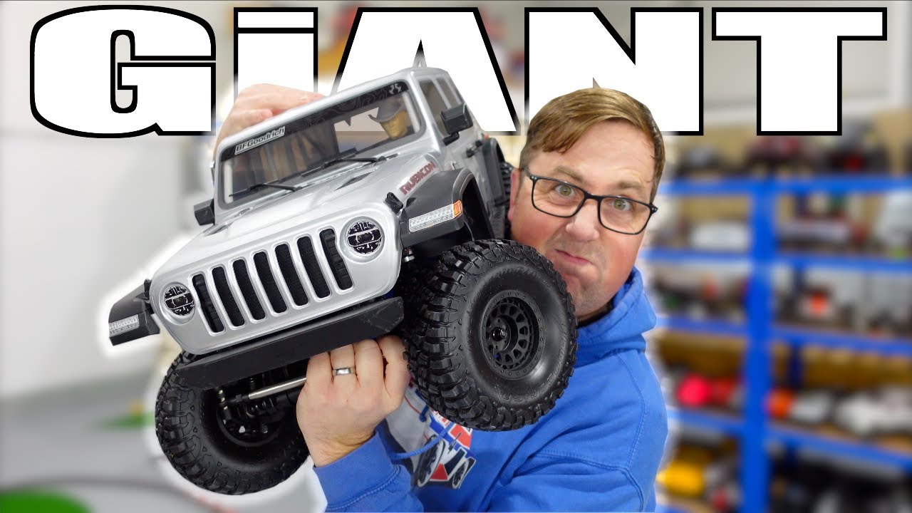 $1000 Remote Control Jeep!!  It's Too Big To Carry!