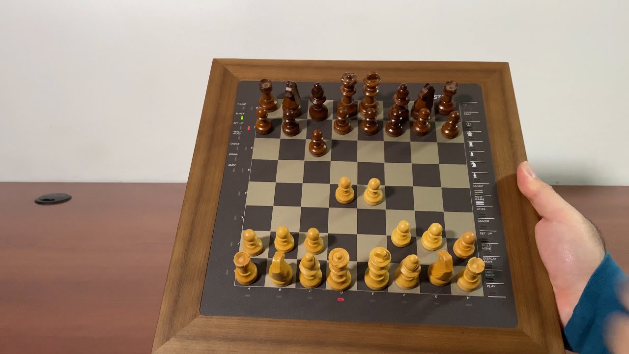 Scisys ASTRAL Electronic Chess Computer vs. Naroditsky Chess.com Bot 👑 Gadgetify