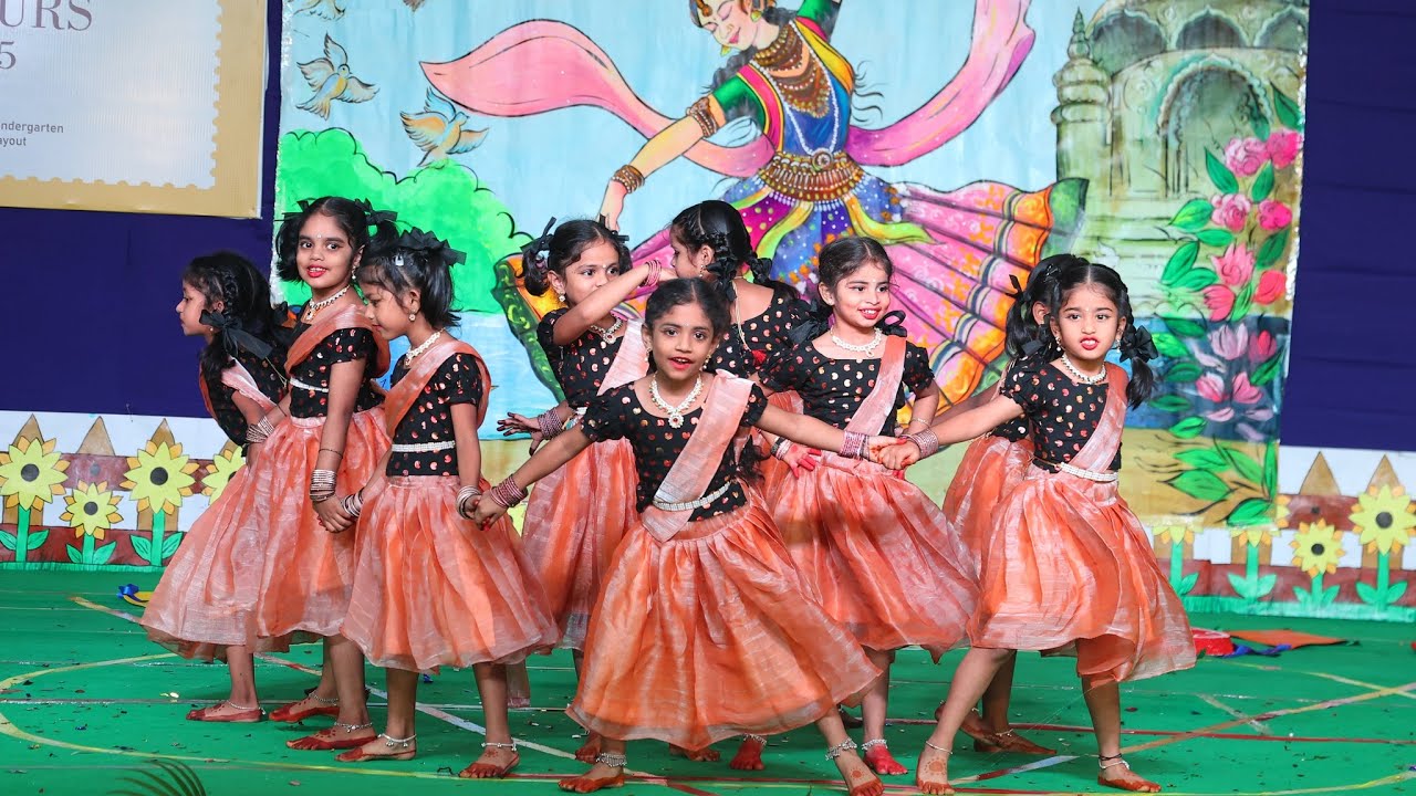 TELUGU OLD MEDLY DANCE BY U.K.G | RAINBOW KINDERGARTEN | COLOURS 2024-25 ANNUAL DAY