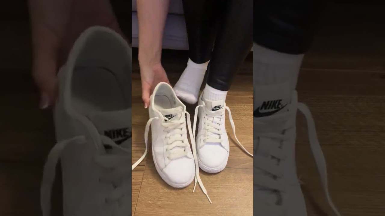 women socks White feet LOVE #feet #socksaddict #shoes #socks