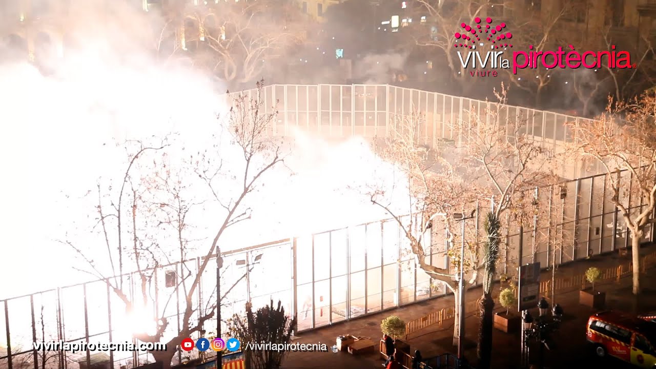 Fallas de Valencia 2024. Mascletà Nocturna Sábado 2 de Marzo 2024. Pirotecnia Zarzoso