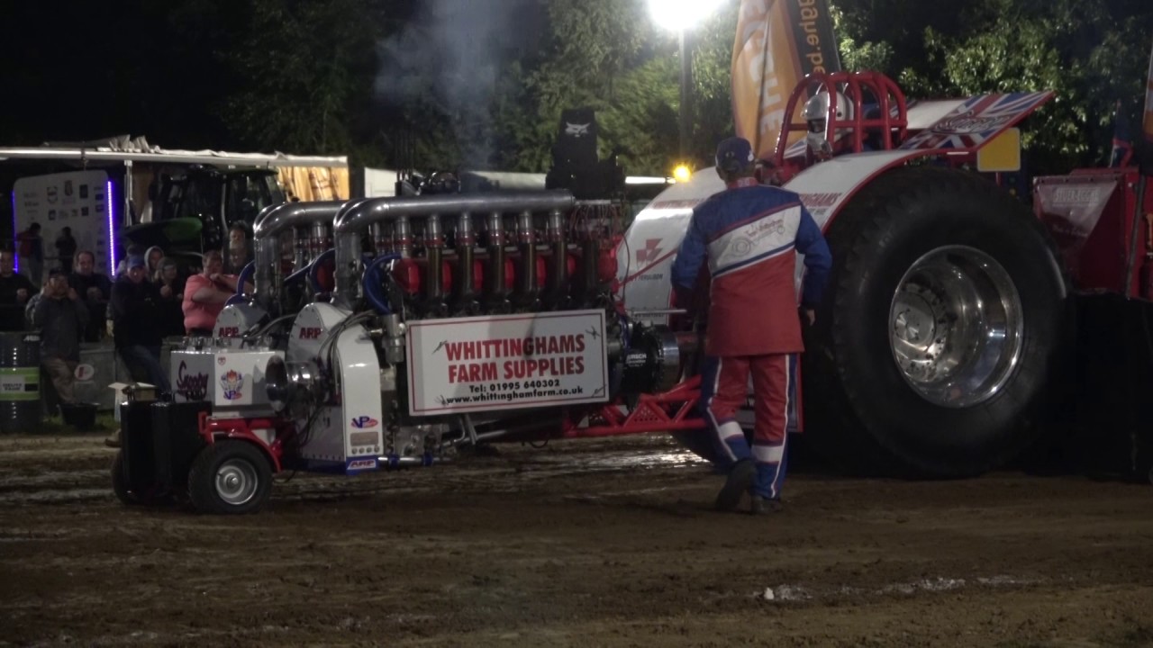 TRACTOR  PULLING BERNAY 2017