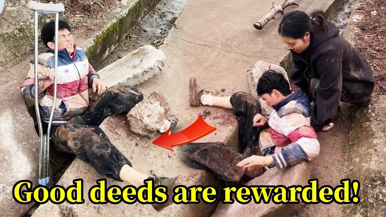 Good deeds are rewarded! A woman helps an injured young man.
