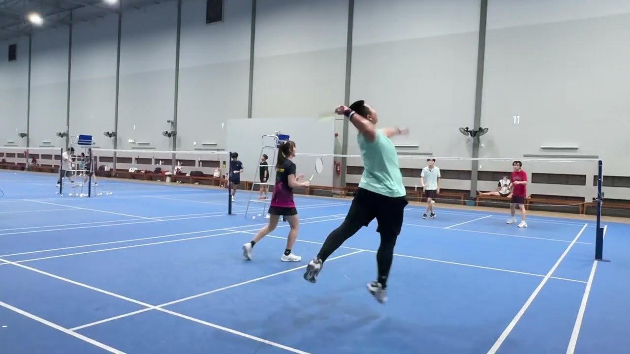 ฟ้าใส ฟร้อง vs Zaturn.  #sirenbadminton #แบดมินตัน #zaturn 