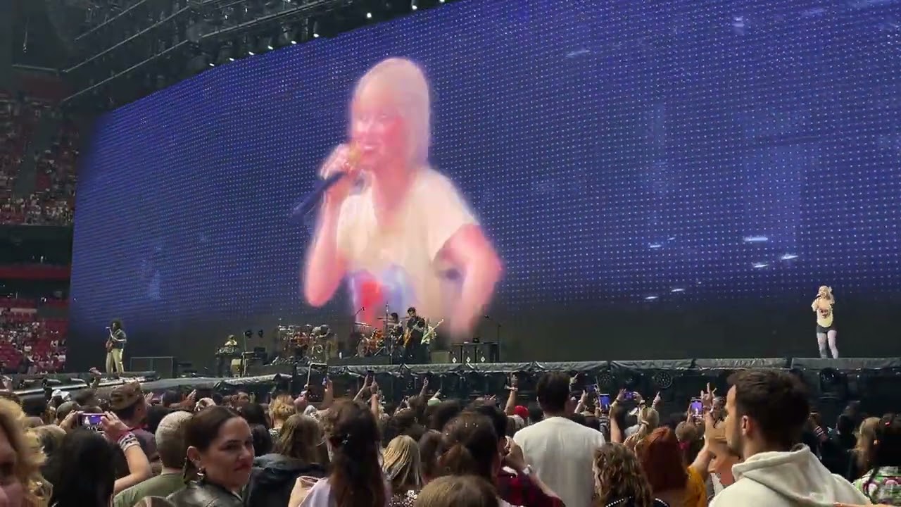Paramore - Still Into You @ Johan Cruijff Arena Amsterdam 4/7/2024