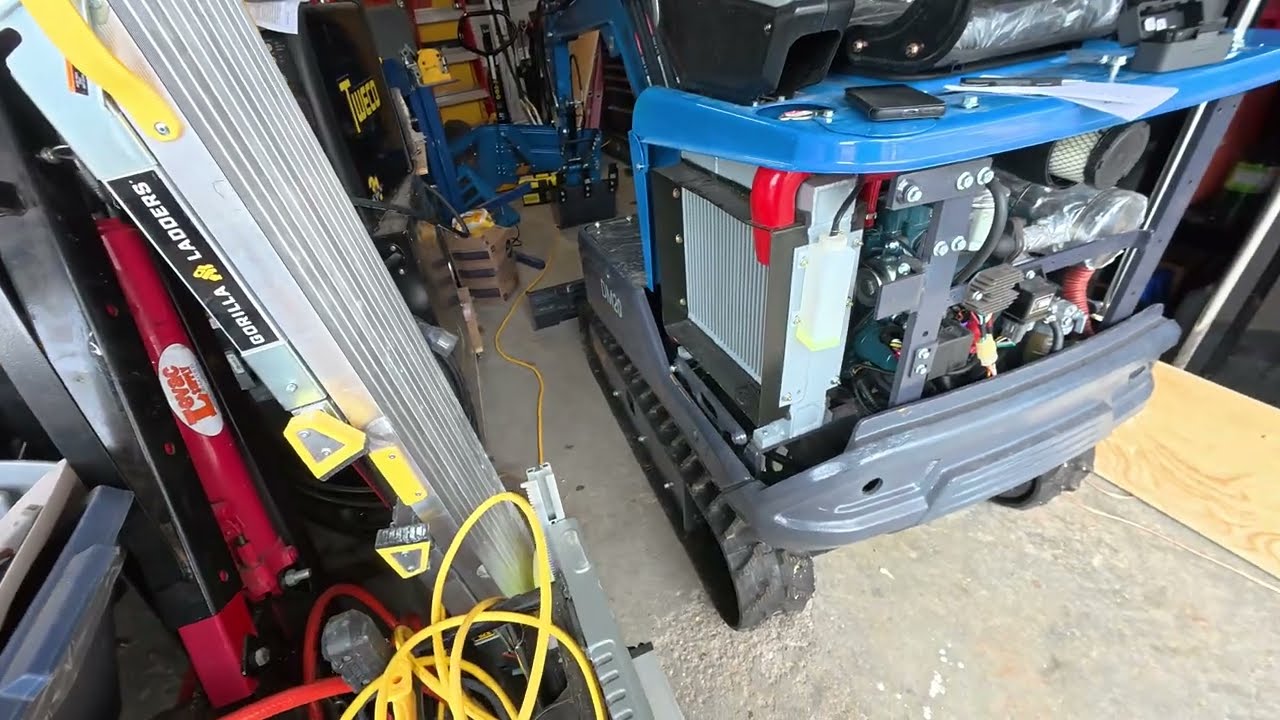 AGT DM20 Mini Excavator First Service