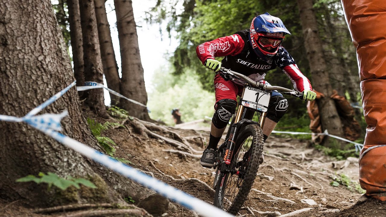 Downhill MTB on Aggressive Track in Leogang - UCI Mountain Bike World Cup 2015