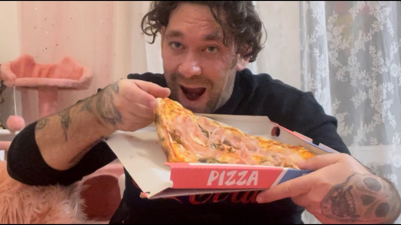 MEGA EATING SHOW MUKBANG ITA CON PIZZA PROSCIUTTO E FUNGHI!!!! TROPPO BUINA!