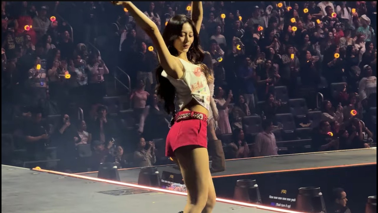 [FANCAM] 2-20-26 - Twice – THIS IS FOR TOUR - New York - Day 2 – Talk That Talk (Encore)