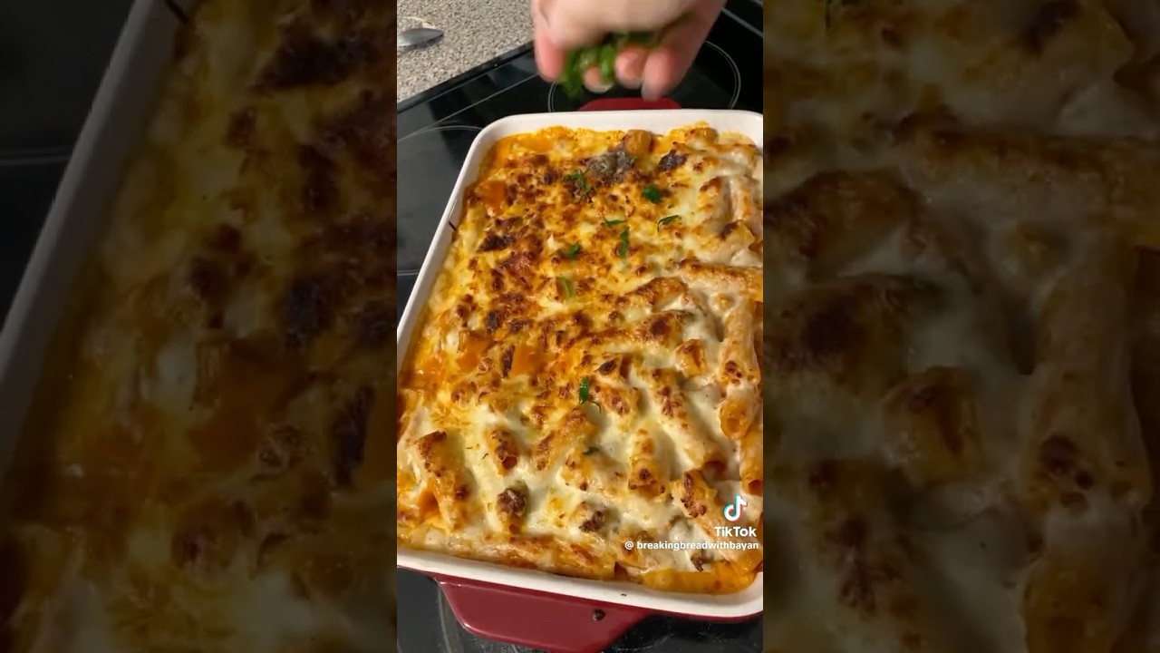 Arabic food macaroni bechamel 