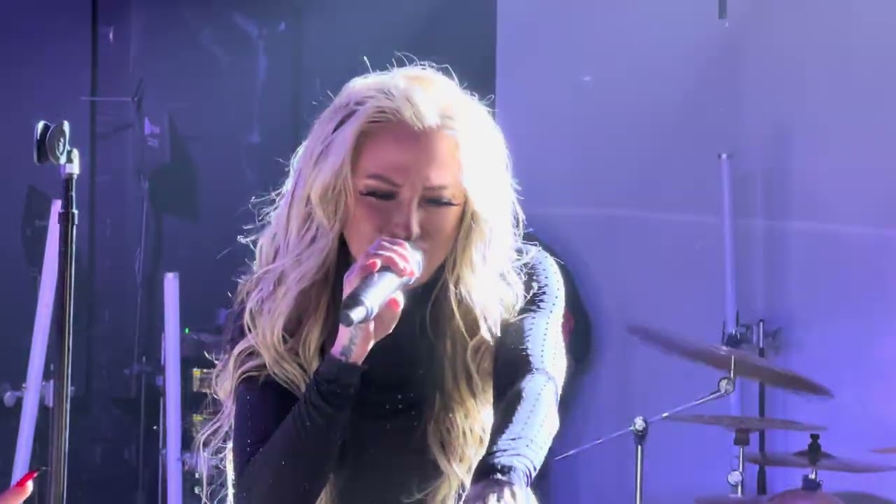 Butcher Babies - Lost In Your Touch 3x3x26 Live at “The Shop”, in Dunbar, W.V.