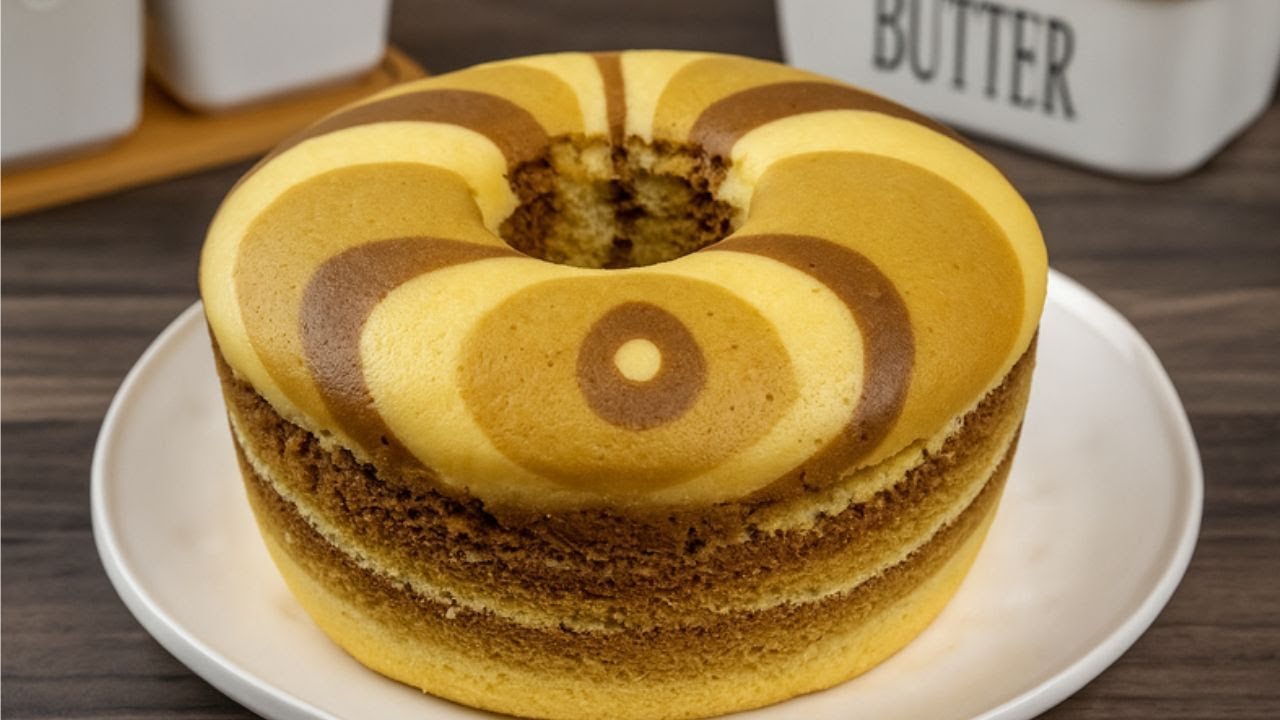 CARA MEMBUAT HIASAN KUE BOLU BELUM BANYAK YANG TAU PADAHAL CUMA DITUANG SAJA KEDALAM LOYANG KUE