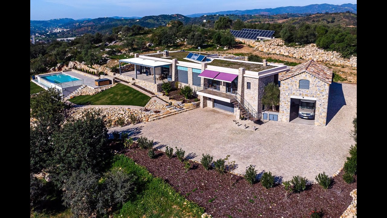COMPASS Property Sales presents 