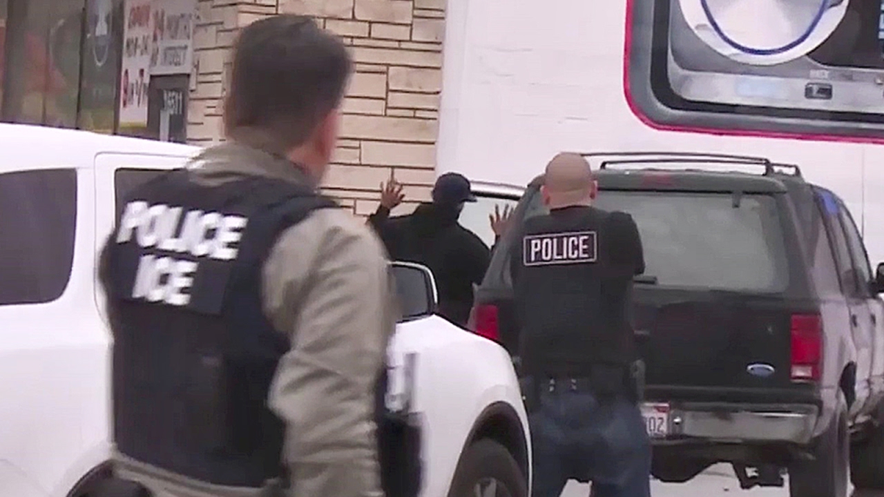 ICE Immigration Enforcement Raids – LA, Chicago