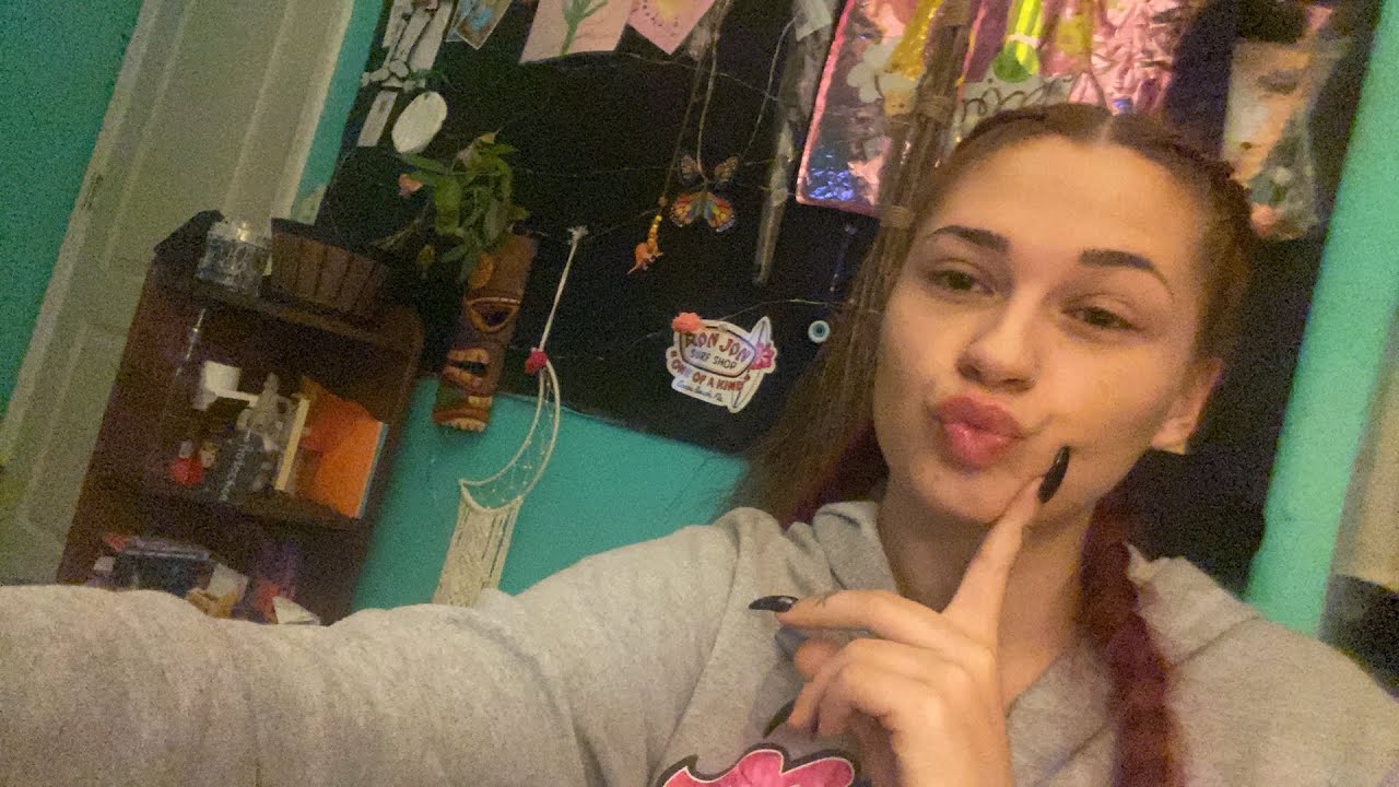 Who has a secret crush on u? Pick a card