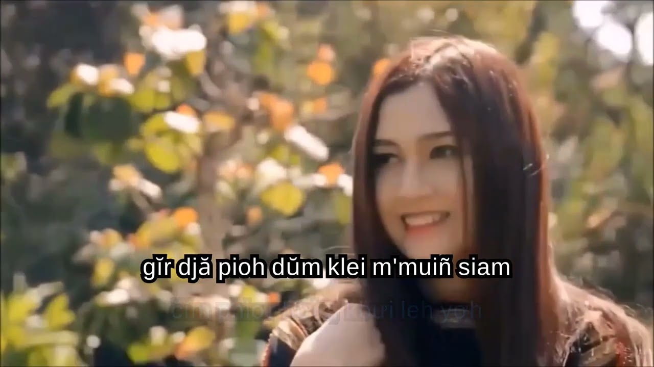 karaoke: Klei khăp hjăn păn.