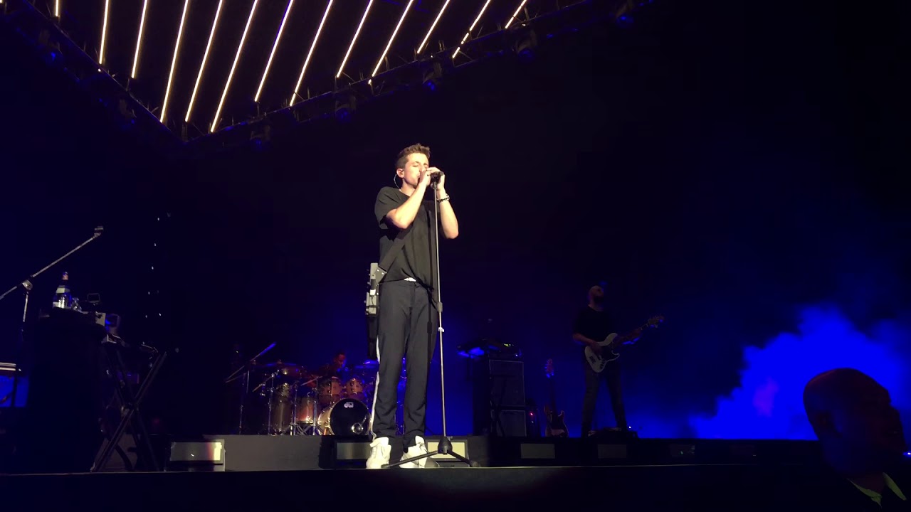 Charlie Puth - La Girls ( Live in Cambodia)