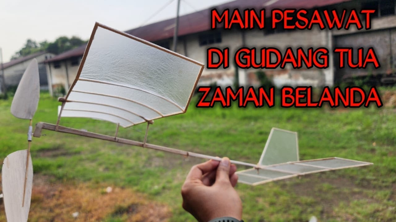 Gak Serem!!! Menerbangkan Pesawat Tenaga Karet Little Penny Plane di Gudang Tua