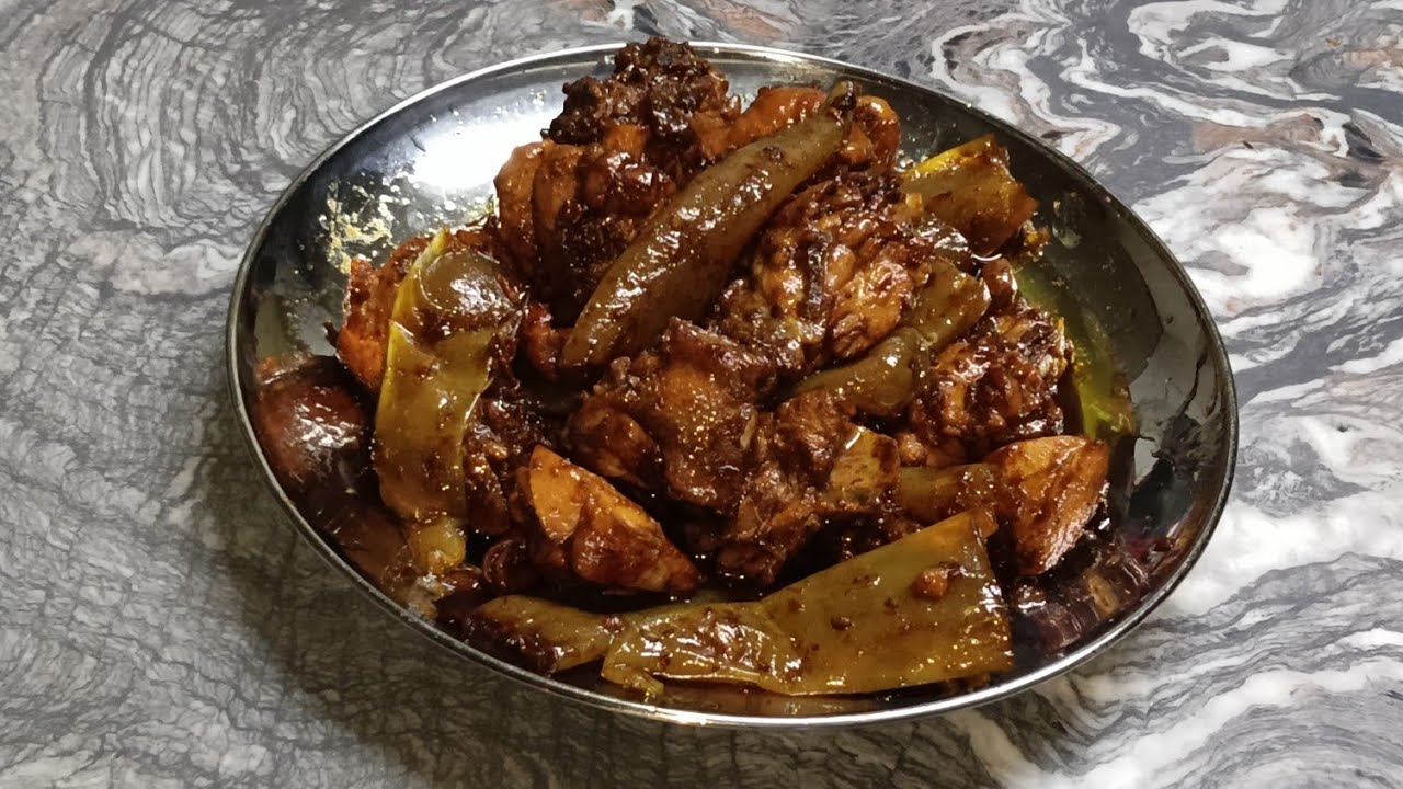 Жареная курица с маринованным зеленым перцем чили