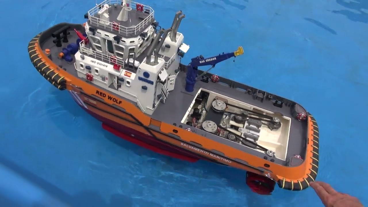L'exceptionnel remorqueur amazing tug  Red Wolf de Bonifacio - Fête du modélisme Hermanville 2025 RC
