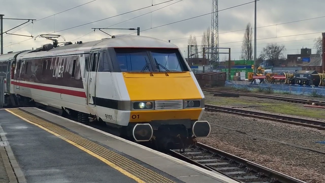 Class 91 arrival at Doncaster