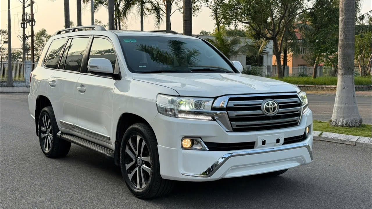 Toyota Land Curser LC200 up phom Trung Đông 2020 cực đỉnh . Giá công khai 1tỷ 380 triệu .