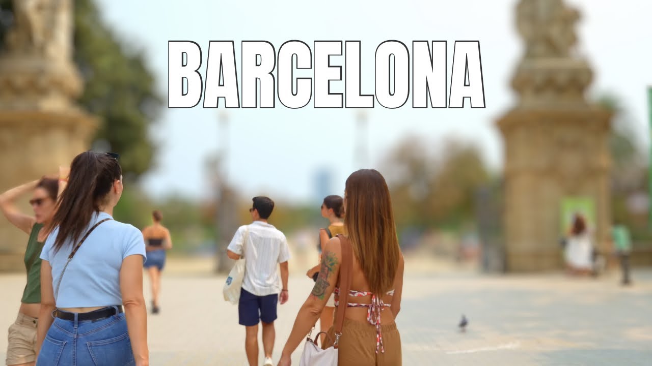 Barcelona Ciutadella Park Walking Tour 🌿 | 4K Relaxing Nature Walk in the City