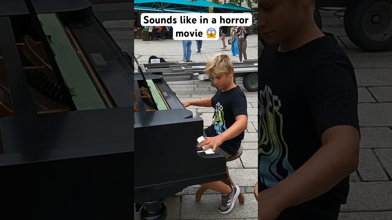 Sweet Dreams by Marilyn Manson - Piano Cover #streetpiano #sweetdreams #pianoinpublic