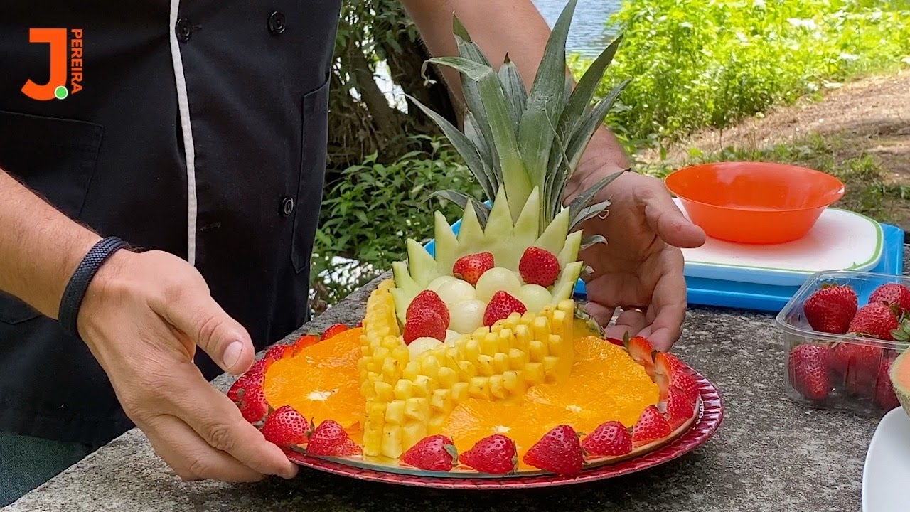 Edible FRUIT CENTERS for BEGINNERS | My tricks to cut fruit easy by J. Pereira Art Carving