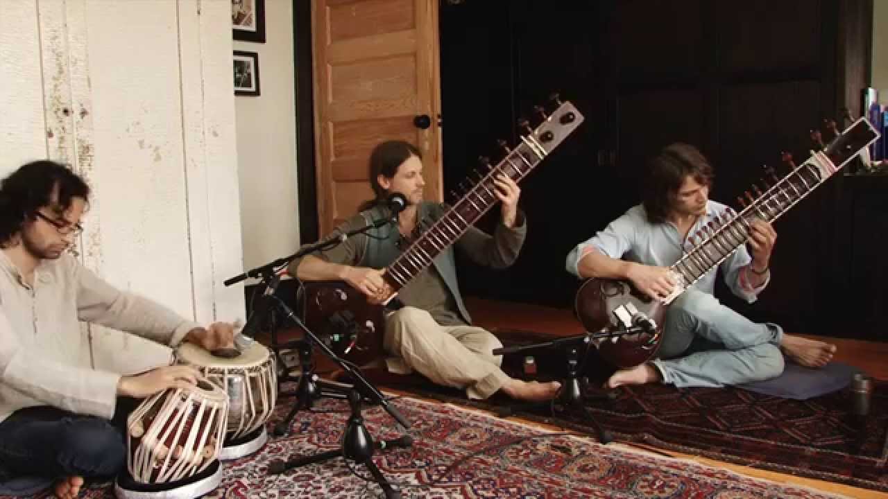 Raga Bhupali in Jhaptal: Memorization and Improvisation in Hindustani Music