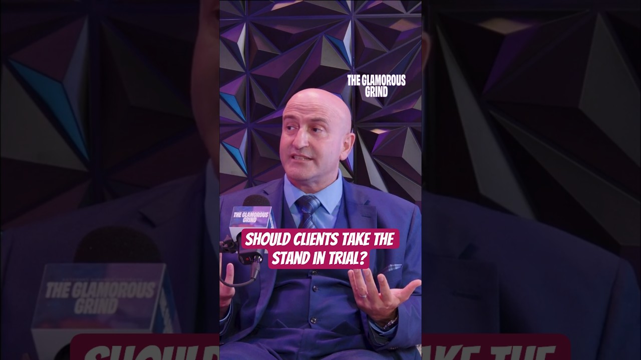 Стоит ли обвиняемому давать показания? #shorts