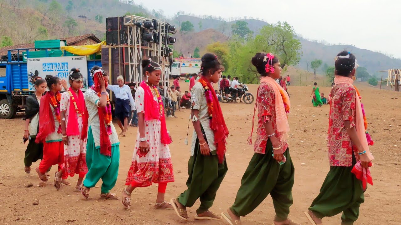 न्यू आदिवासी शादी डांस वीडियो 2025 || Adivasi Dulhan Shadi DJ Dance Video 2025 ||