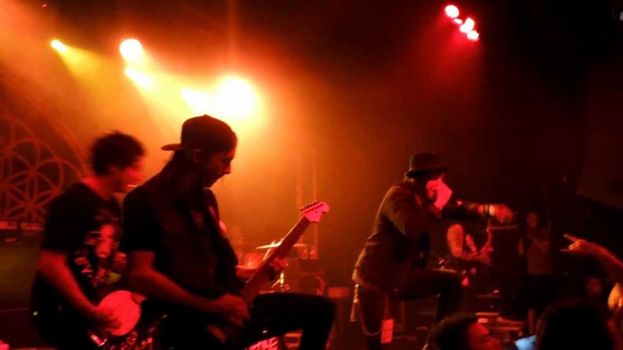 Pierce The Veil + Kellin Quinn - King For A Day (Live) - Billboard, Melbourne - 28 Feb 2013
