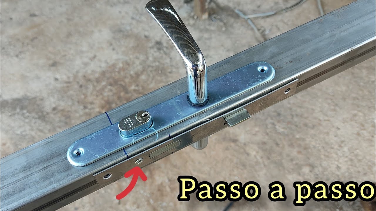 aprenda instalar fechadura em porta de Metalon