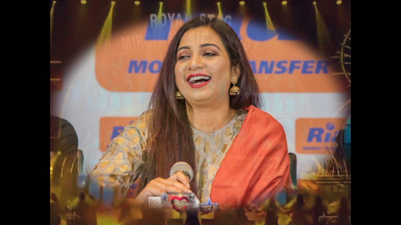 Shreya Ghoshal Live Singing Ghoomar 