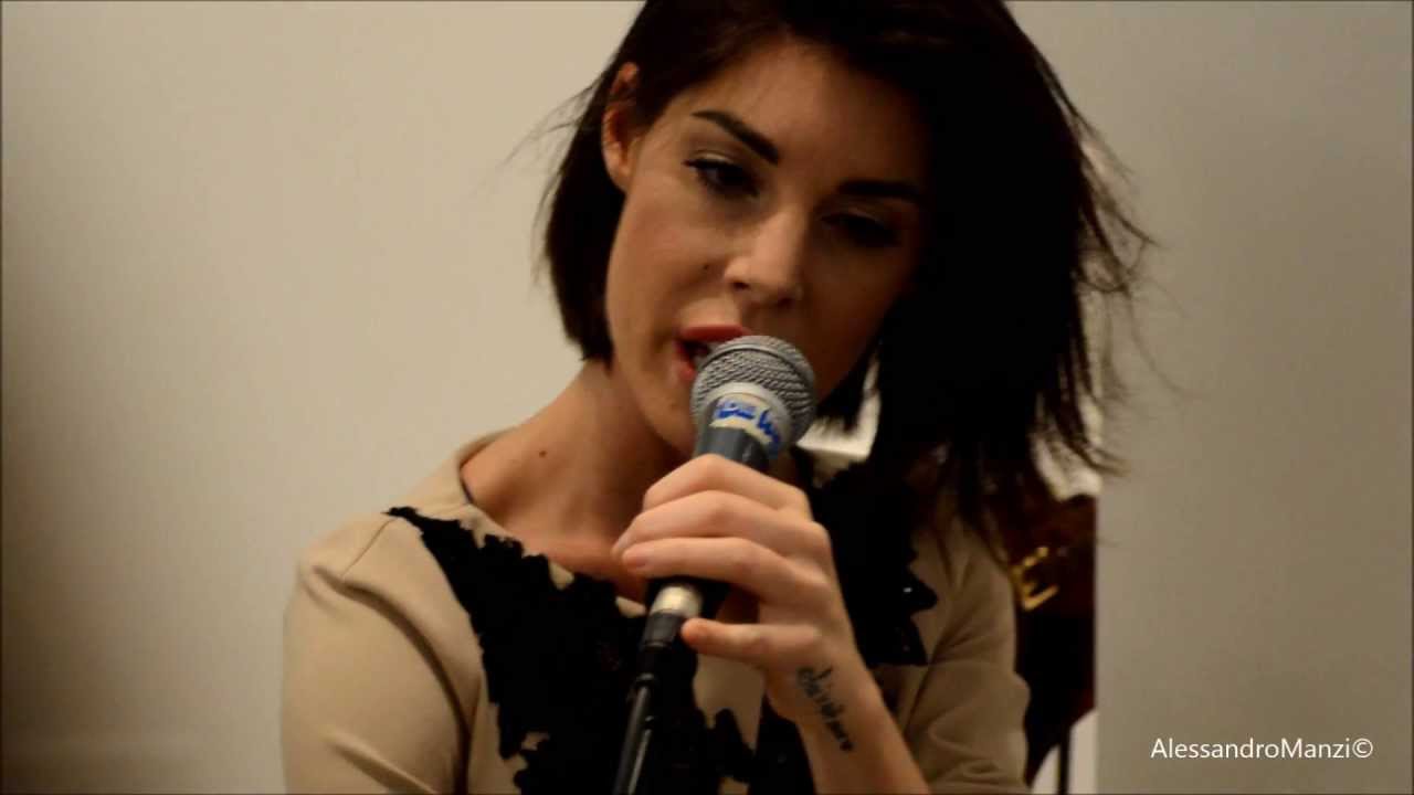 BIANCA ATZEI - RIDERAI Live VFNO Milano 22.9.2015