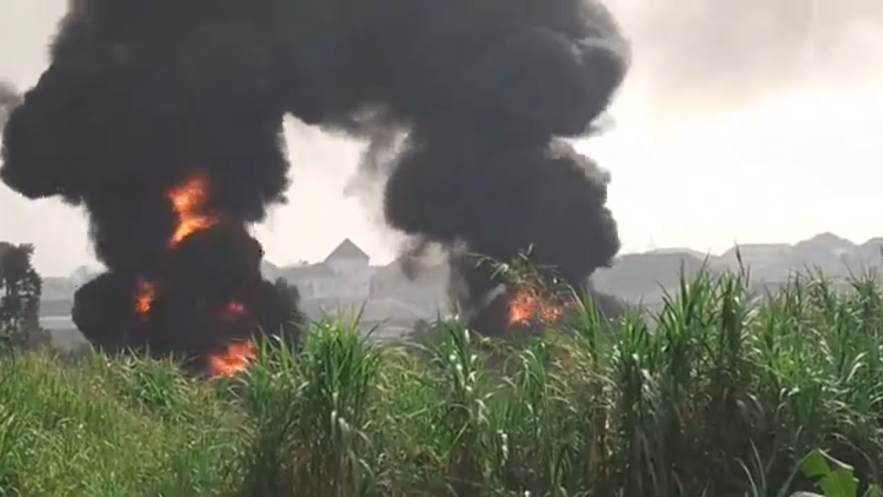 BREAKING NEWS: Pipeline Explosion Rocks Lagos On Christmas Eve