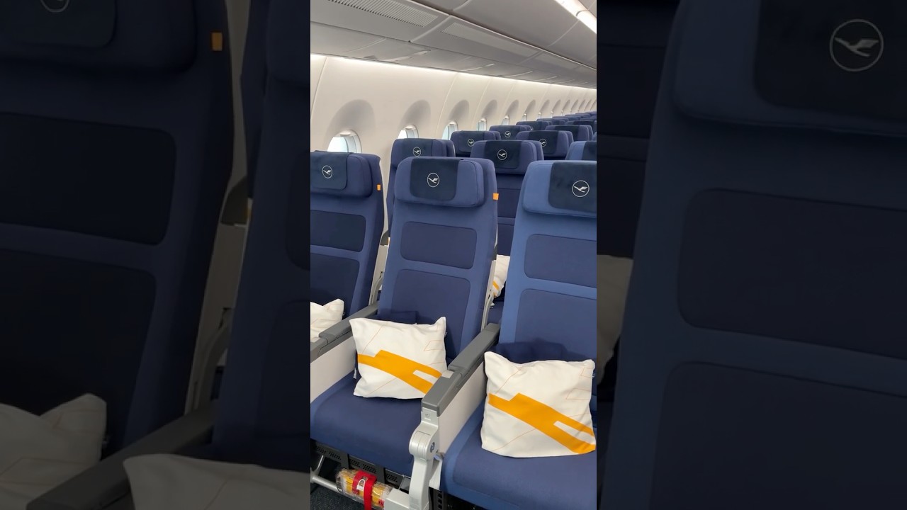 Ready to find out 5 interesting facts about our Lufthansa Allegris Economy Class? Let's have a look!