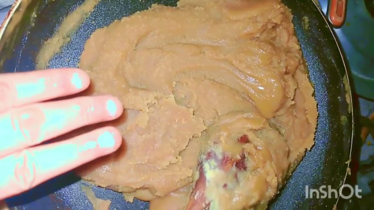 Aaty ka halwa recipe sardiyo ki soghat by tasty sadia's food subscribe my YouTube 