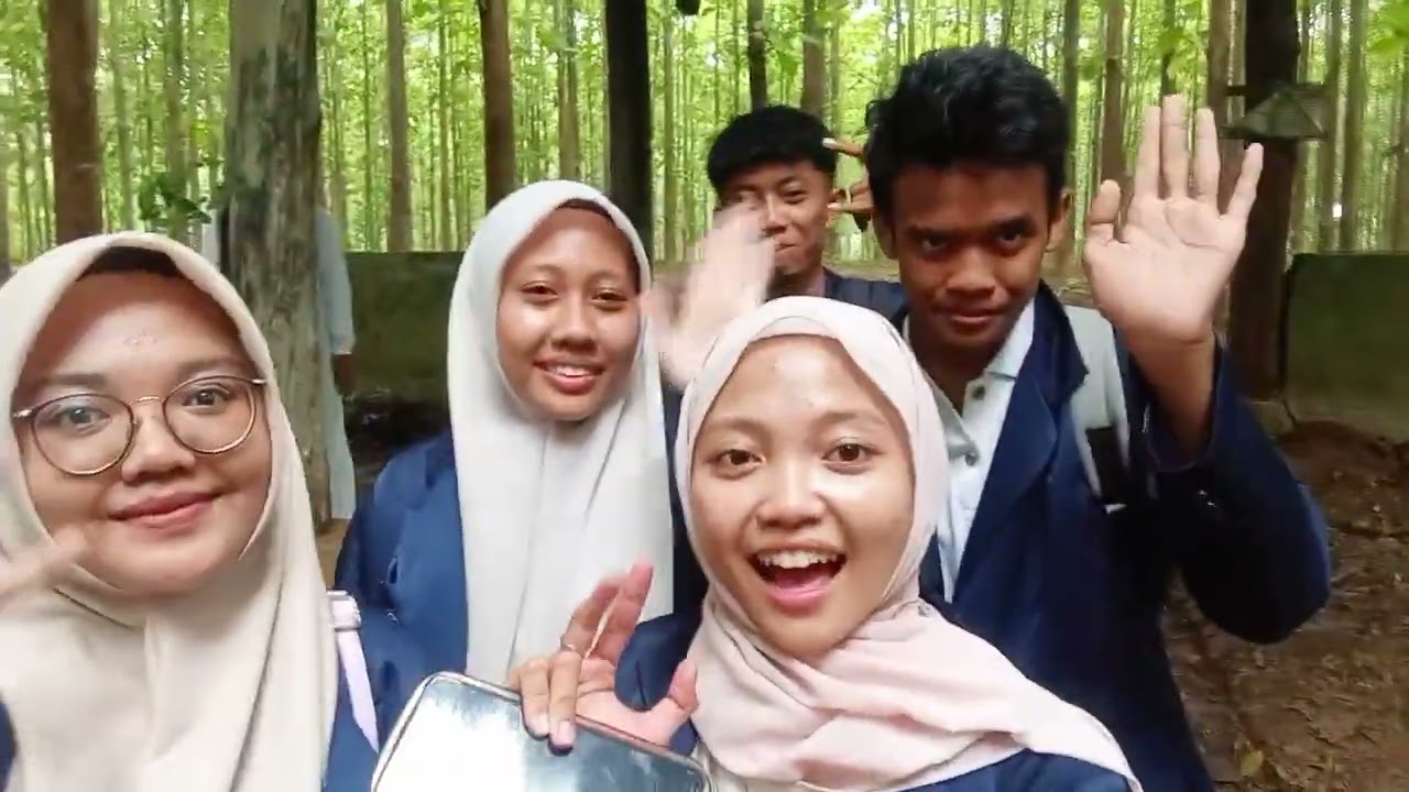 Tugas gawe sandiwara Basa Jawa kelas 12 Judul: 